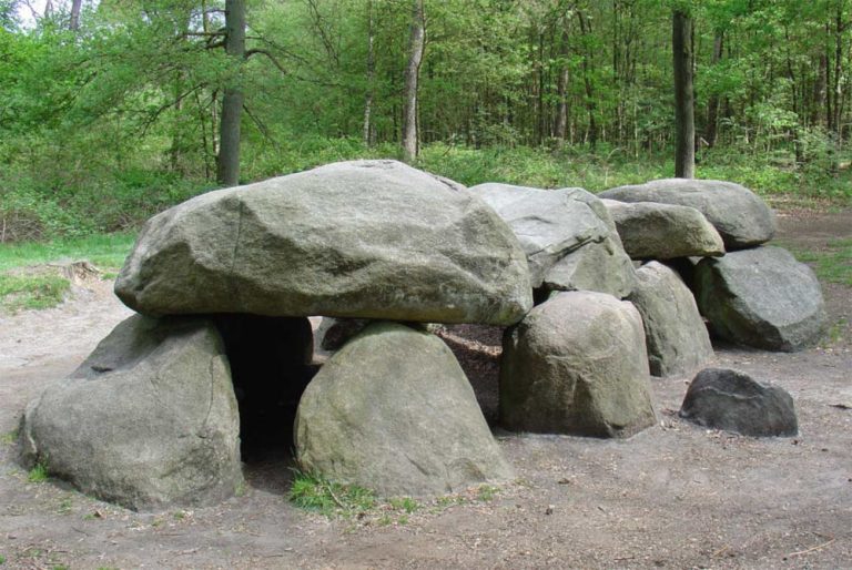 dolmen d8