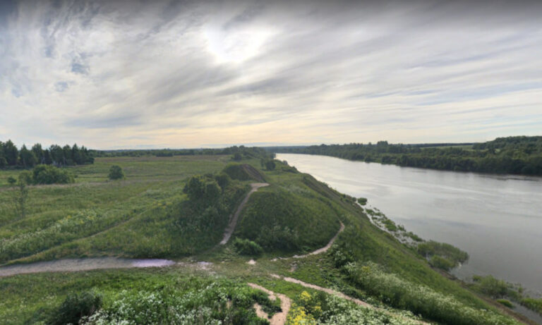 burial mound of oleg of novgorod