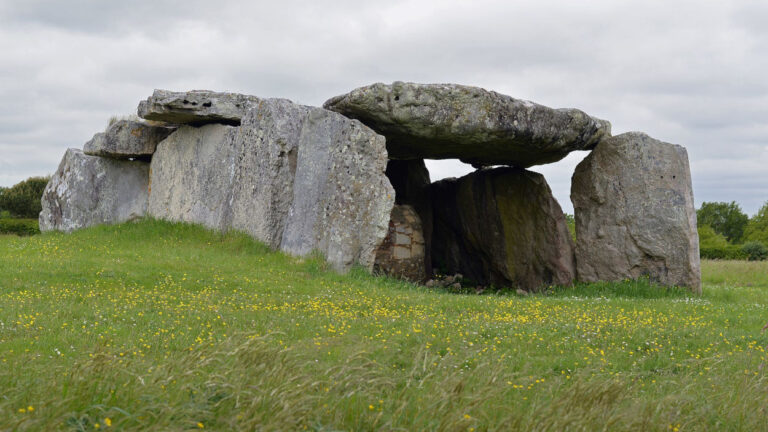 dolmen de la madeleine