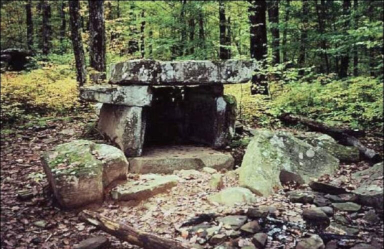 dolmen sadovoe