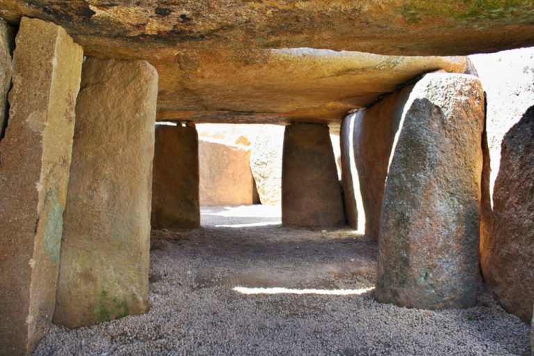dolmen of lácara