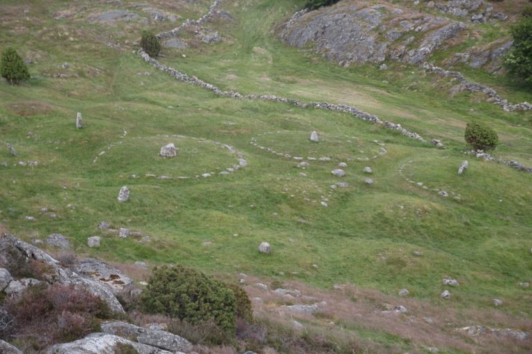 pilane burial field