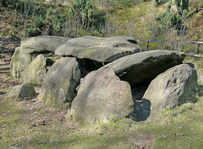 sieben steinhäuser