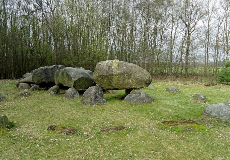 dolmen d26