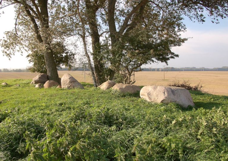 blengow dolmen