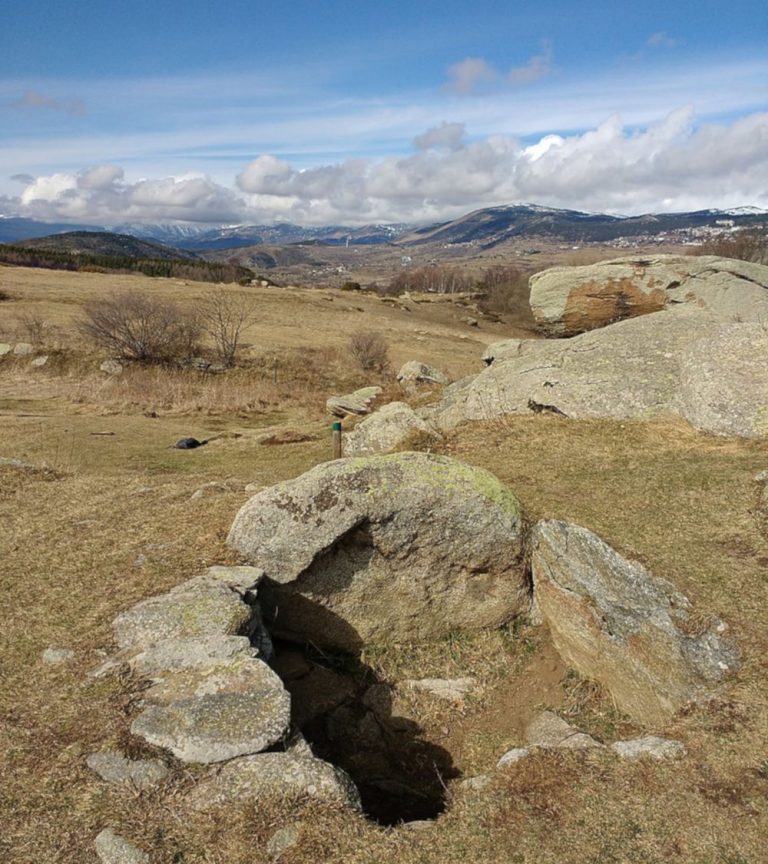 dolmen of lo pou