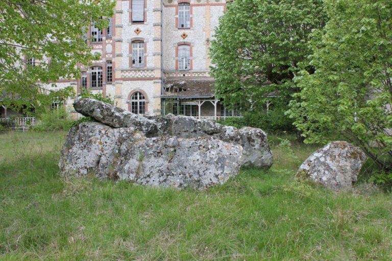 Pierre Levée dolmen