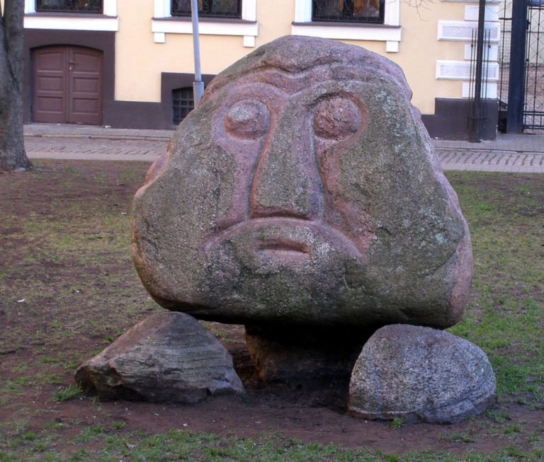 the head of ako