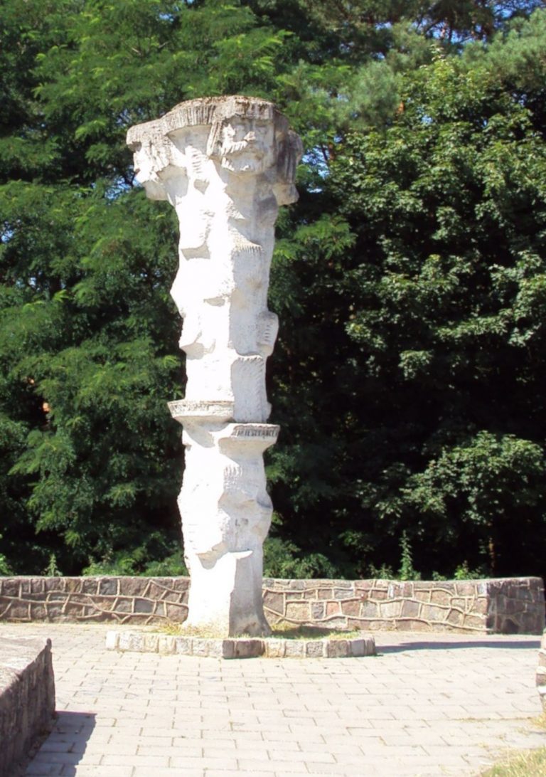 triglav statue in wolin