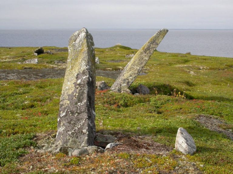 Bolsjoj Robyak Menhirs