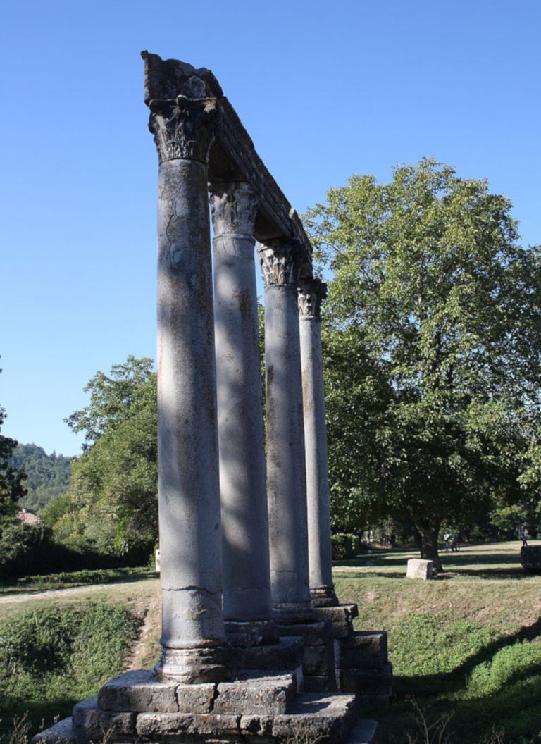 Roman temple in Riez