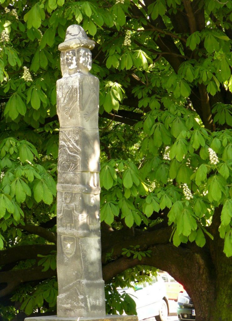 Zbruch idol replica