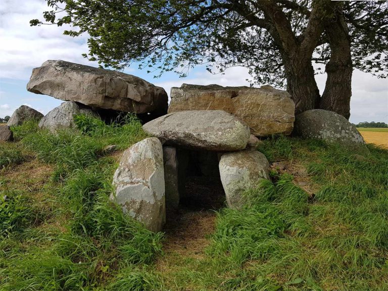 Bønnesten passage grave