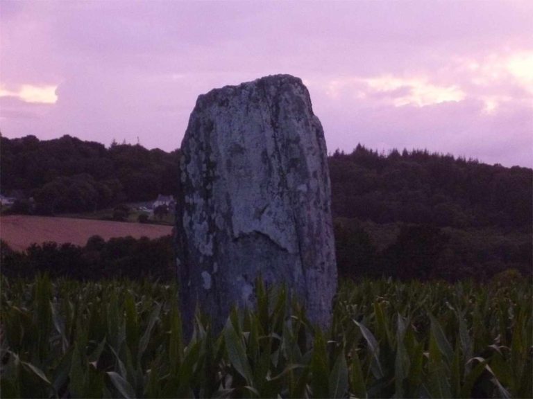 Callac menhir