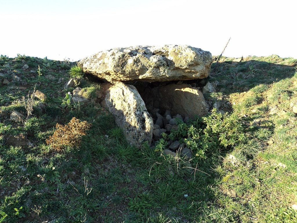 Dolmen de Mons (ou dolmen de Chausse)