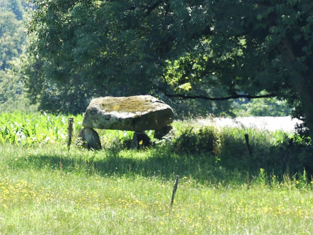 Dolmen de Saint-Hilaire