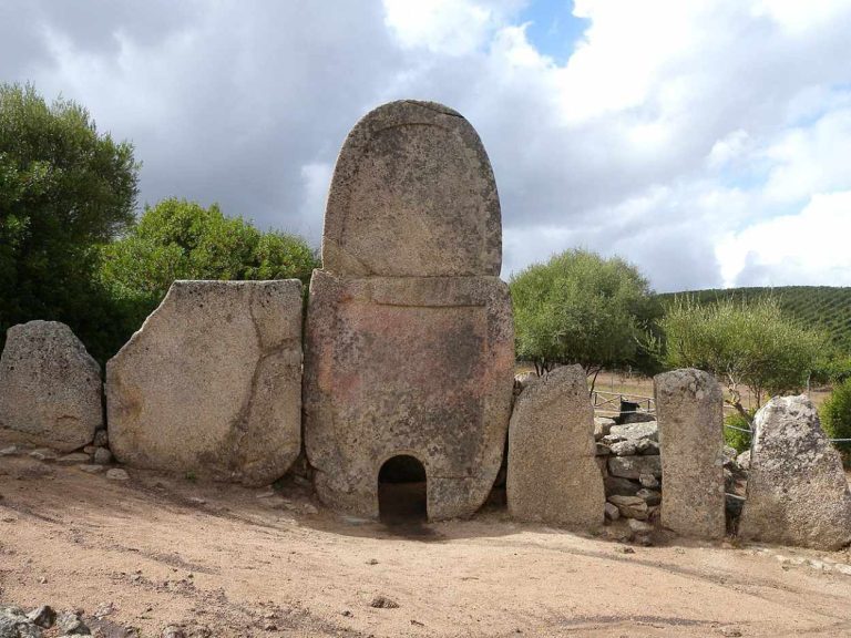 Giants' grave of Cordu Vecchiu