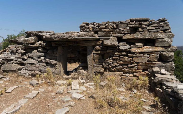Kapsala dragon house