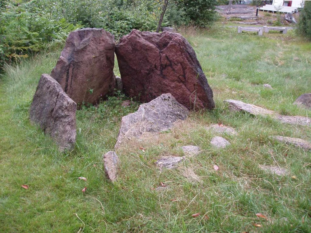 Rødtangen Dolmen