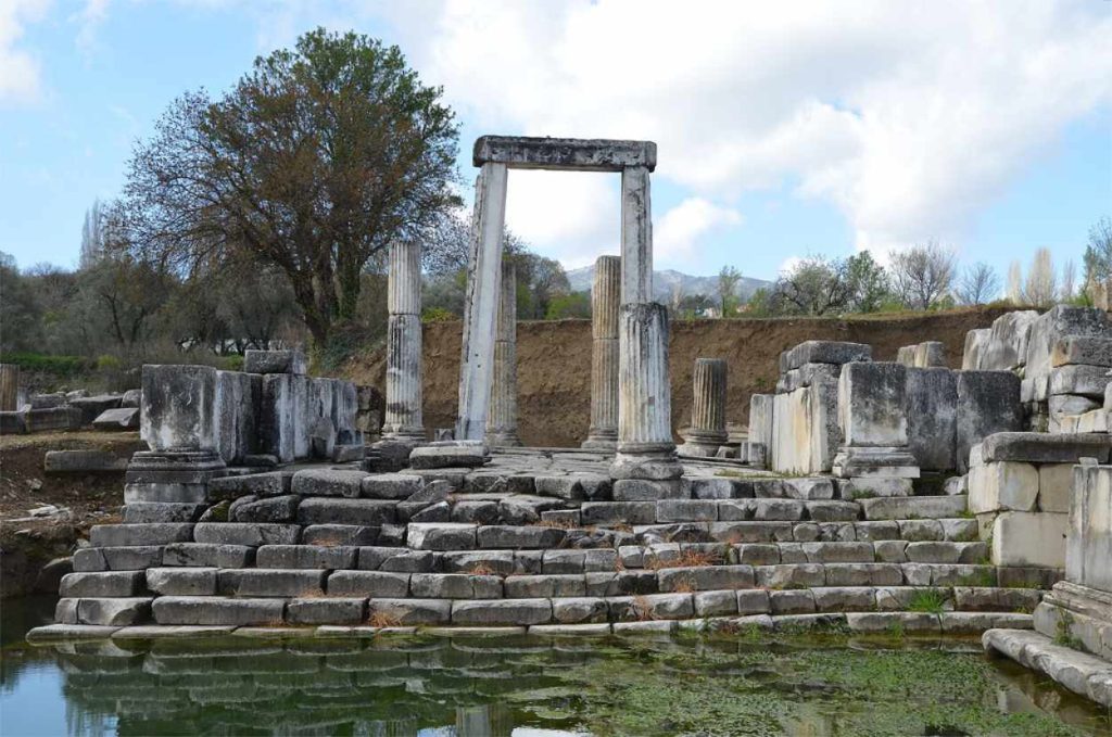 The propylaea of the Sanctuary of Hecate in Lagina