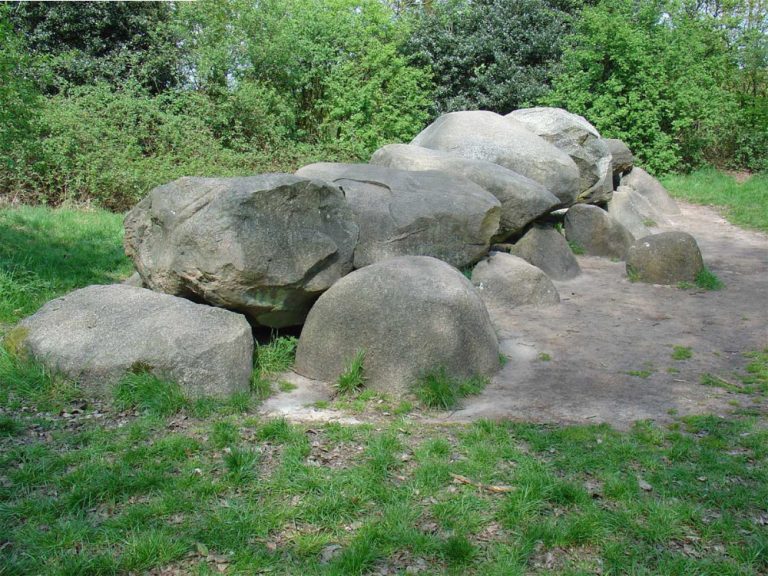 Dolmen D52